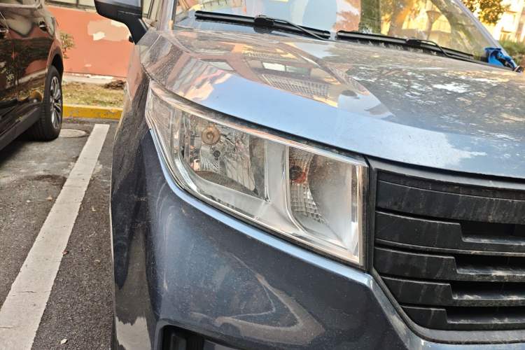 Used Wuling Hongguang PLUS 2019 1.5T Manual Standard Edition 5 Seats