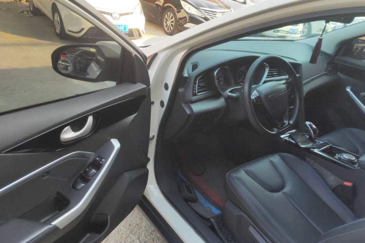 Used Venucia Venucia D60EV 2022 Standard Range Smart Drive Version
