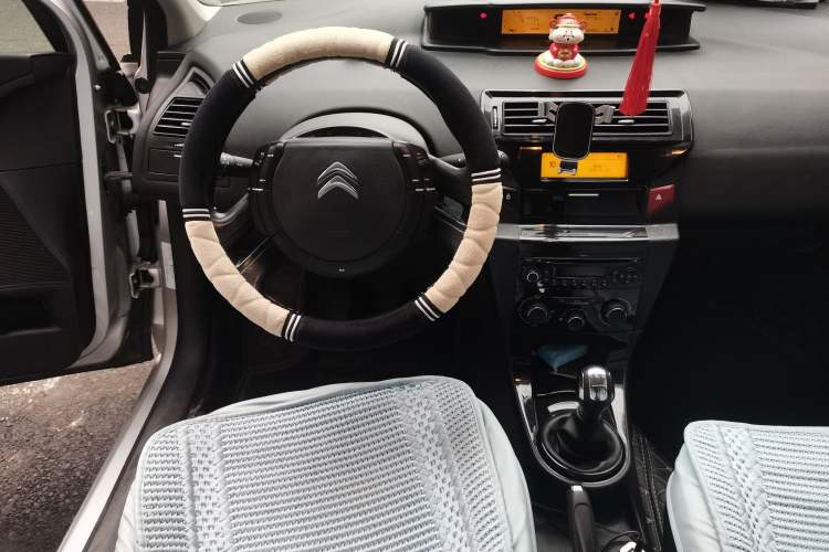 Used Citroen C-Quatre 2013 Sedan 1.6L Manual - Prestige Model Steering Wheel