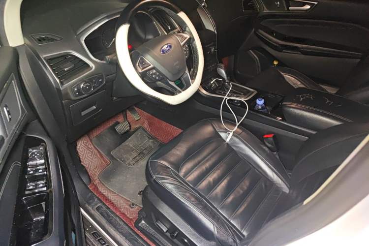 Used Ford Edge 2016 EcoBoost 245 Two-Wheel-Drive Titanium 7-Seater
