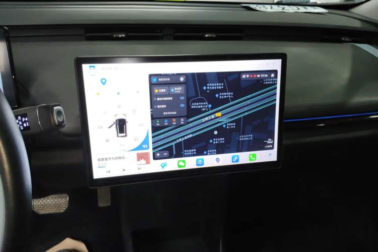 Used Chery New Energy Boundless Pro 2022 301km "Divine Beast" Version with Lithium Iron Phosphate Audio And AC Panel