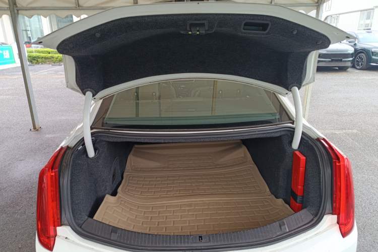 Used Cadillac XTS 2016 28T Elite Edition Trunk