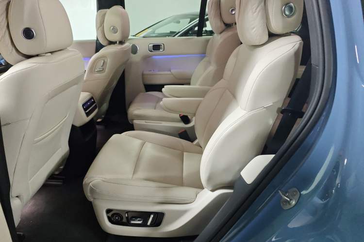 Used Li Auto L8 2023 Max model