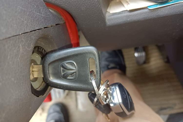 Used BAIC Weiwang 306 2011 1.3L base model 7 seats
