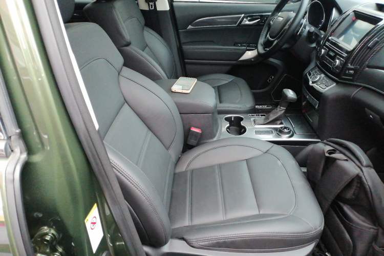 Used Haval H9 2016 2.0T Four-Wheel Drive Elite Version 7 Seats
