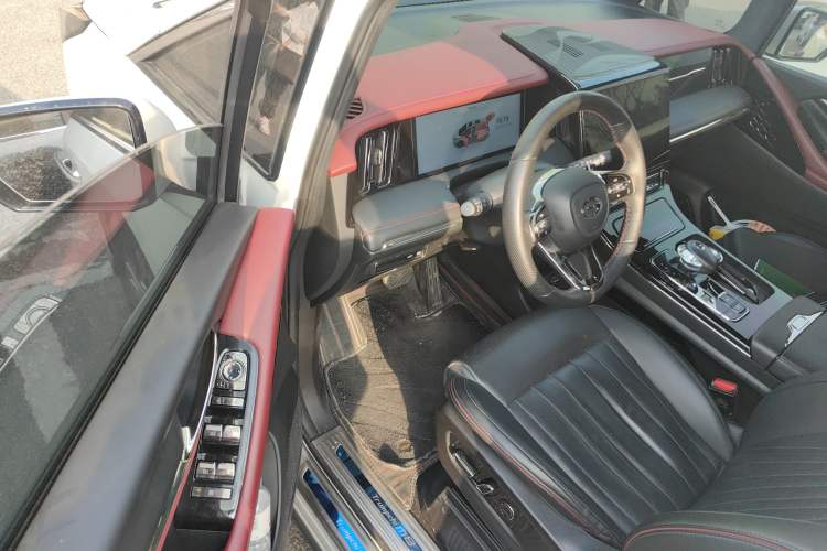 Used GAC Trumpchi M8 2023 Zongshi Series Dual-Motor Supreme Edition Driver Seat