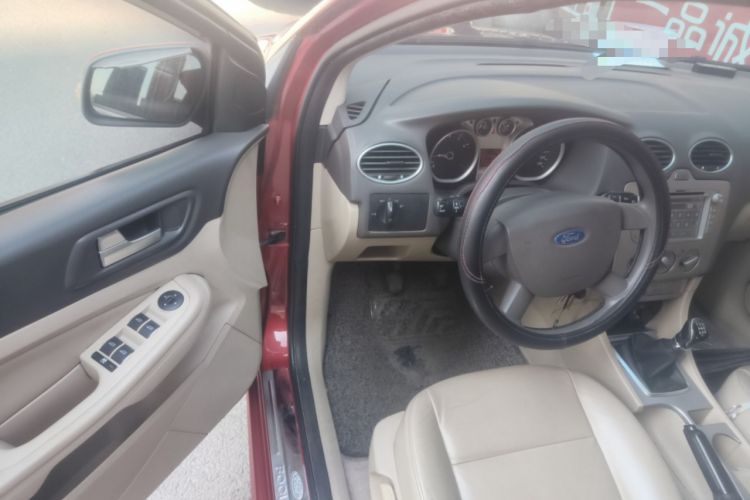 Used Ford Focus 2012 Hatchback Classic 1.8L Manual Fashion Edition