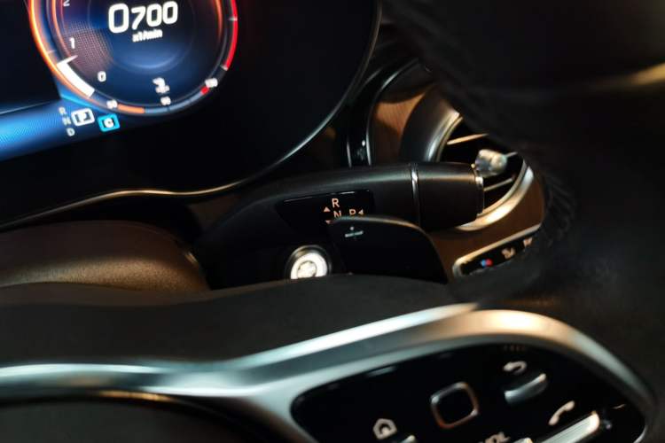 Used Mercedes-Benz GLC 2021 GLC 300 L 4MATIC Dynamic Model Gear Lever