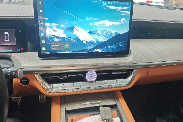 Used Tank 500 New Energy 2024 Hi4-T
