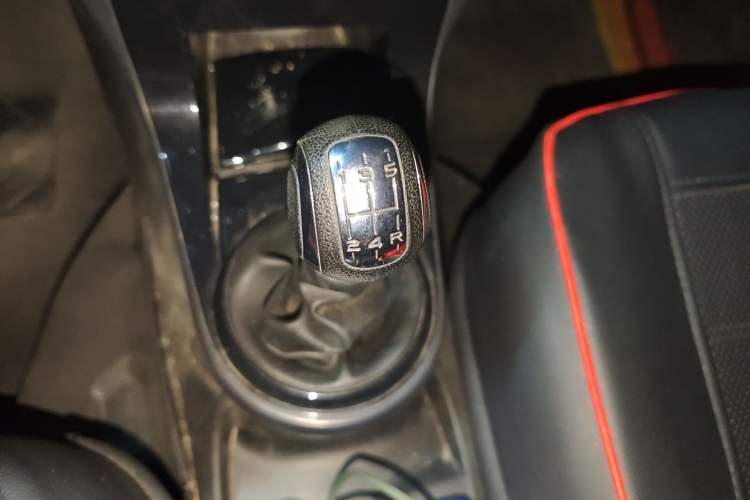 Used Citroen C-Quatre 2014 VTS Version 1.6L Manual - Premium Model Gear Lever