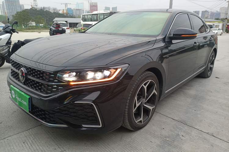 Used Volkswagen Passat 2023 330TSI Starry Elite Edition