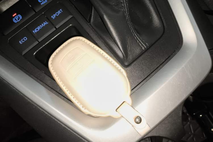 Used Toyota RAV4 2020 2.0L CVT Two-Wheel Drive Fashion Edition
