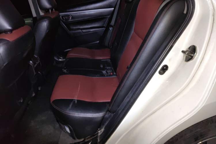 Used Toyota Levin 2017 Revised Dual-Engine 1.8H GS E-CVT Elite Sunroof Version China V Standard