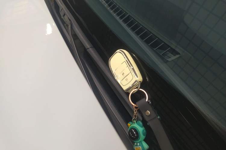 Used Toyota FRONTLANDER 2023 2.0L CVT Luxury Edition Vehicle Key