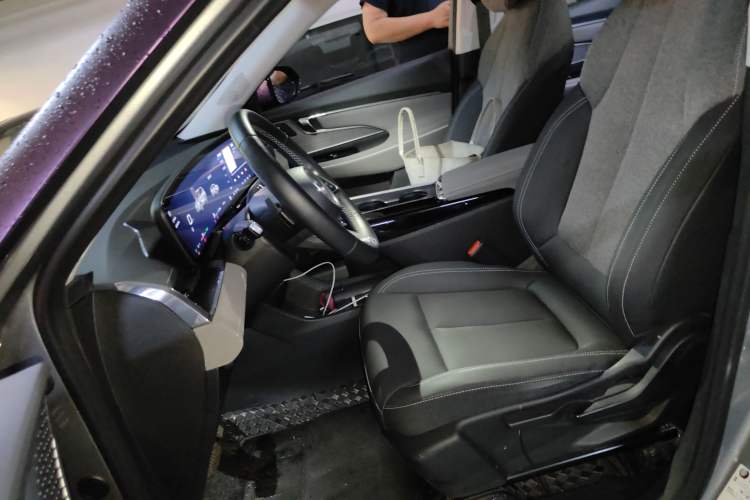 Used Buick E5 2023 Pioneer Edition Left Front Seat