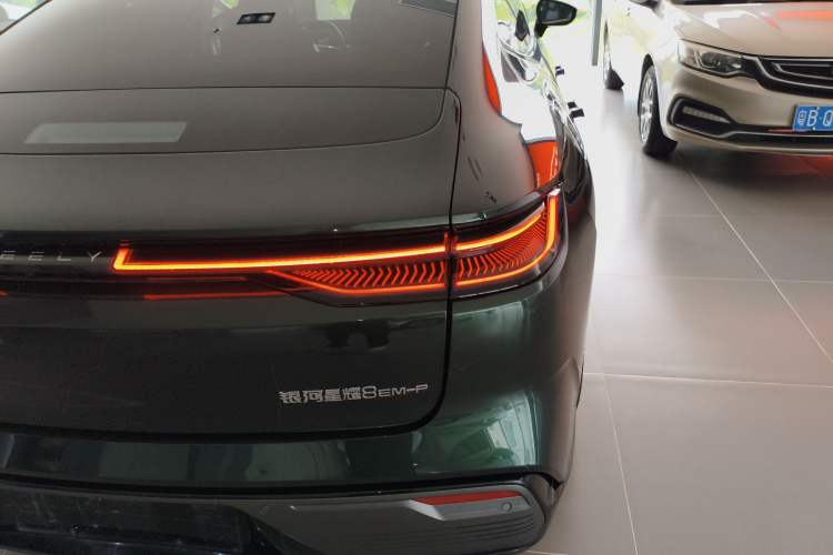 Used Geely Galaxy 8 2025 130km EM-P Starship Edition Right Rear Taillight