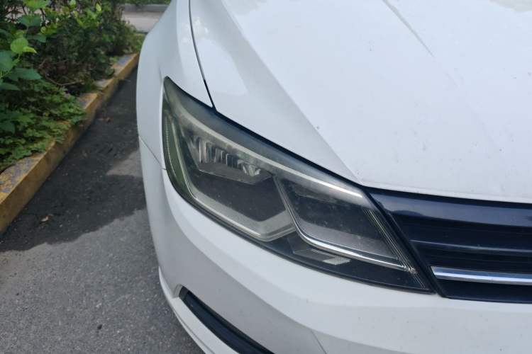 Used Volkswagen Lamando 2017 230TSI DSG Fashion Edition
