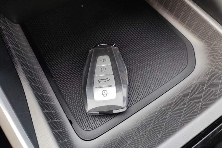 Used Geely Auto Emgrand 2026 Model 4th Generation 4 Millionth Anniversary Edition 1.5L CVT Feiyue Edition