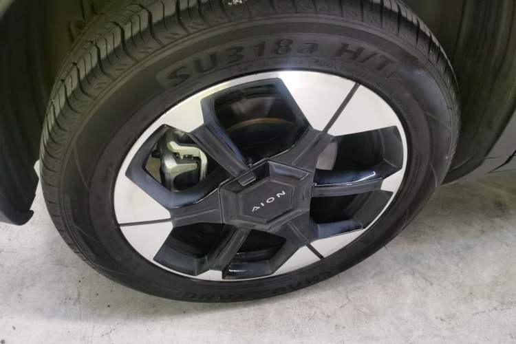 Used AION UT 2025 420 Prestige Edition Right Rear Wheel Hub