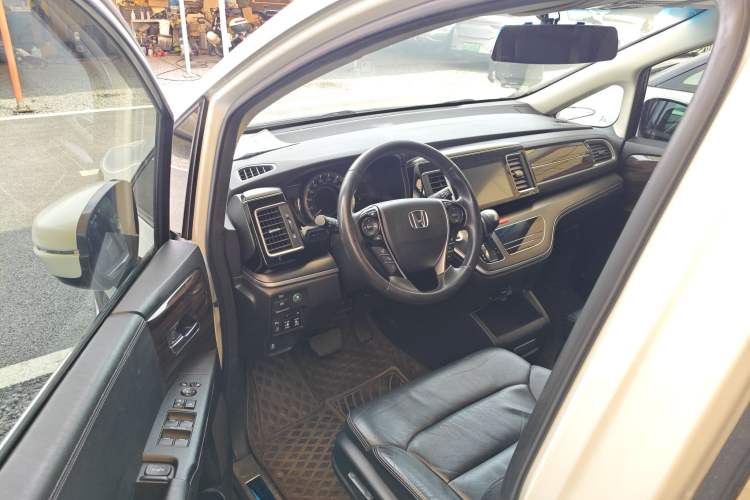 Used Honda Elysion 2016 2.4L Luxury Edition