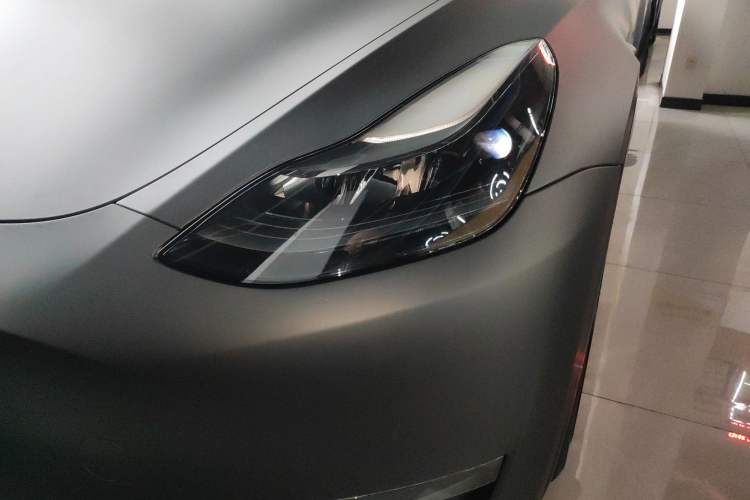 Used Tesla Model Y 2022 Long-Range All-Wheel-Drive Version