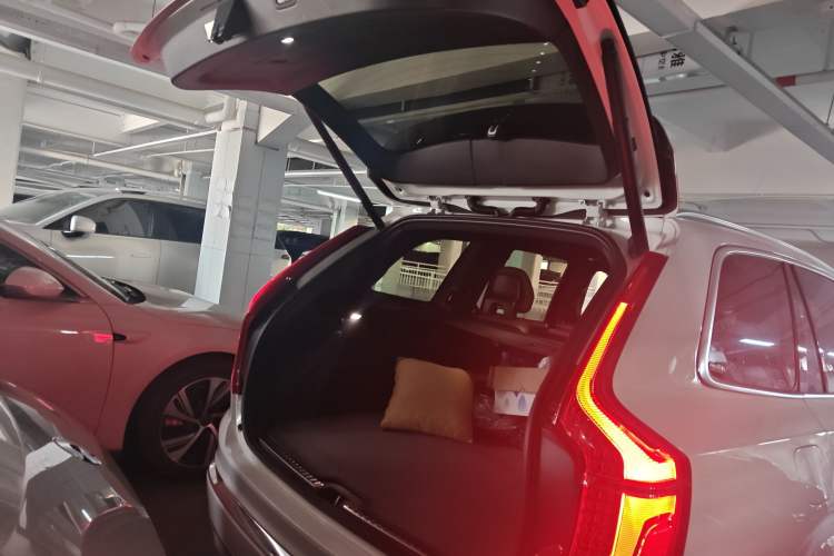 Used Volvo XC90 New Energy 2021 E-Drive Hybrid T8 Luxury Flagship 7-Seater