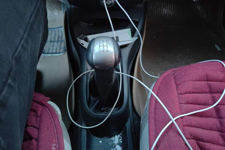 Used Nissan Livina 2013 Jingrui 1.6XL Manual Comfort Edition Gear Lever