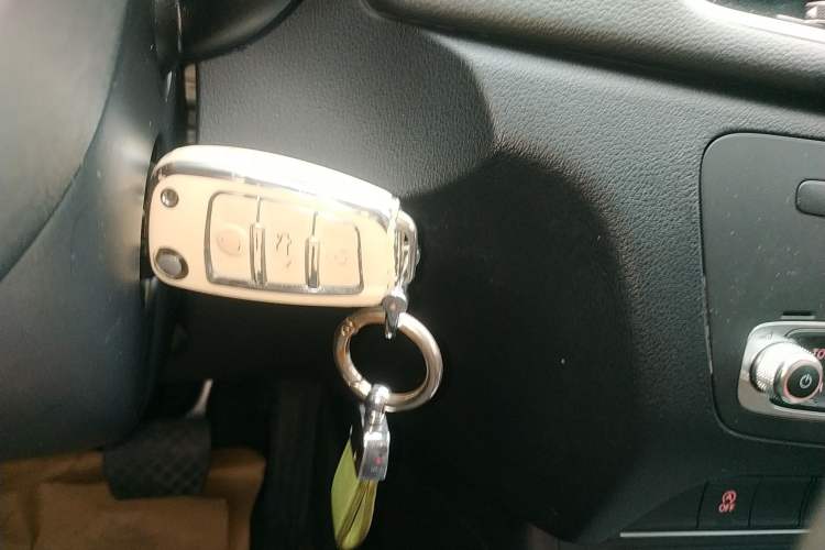 Used Audi Q3 2018 30th Anniversary Edition 30 TFSI Fashion Model Vehicle Key