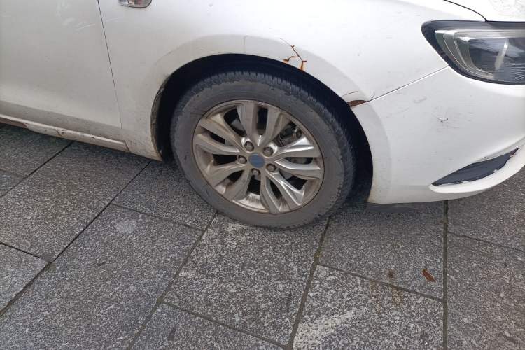 Used Buick GT 2018 15T Dual-Clutch Elite Model China V Standard Right Front Wheel Hub