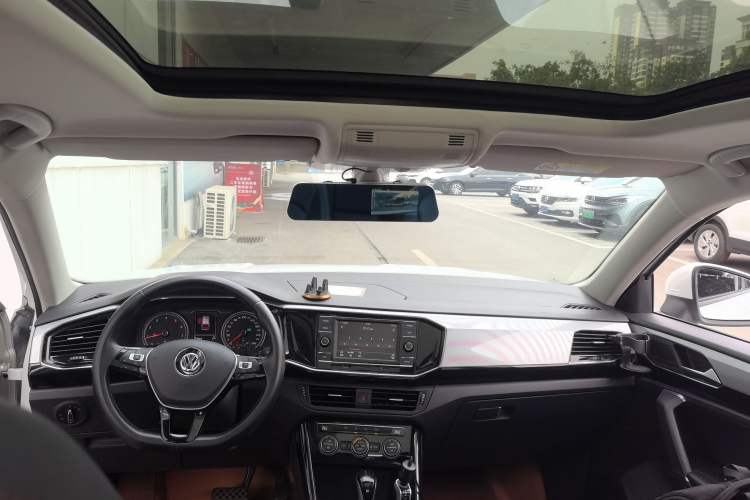 Used Volkswagen Tayron 2019 330TSI Two-Wheel-Drive Luxury Version China V Emission Standard
