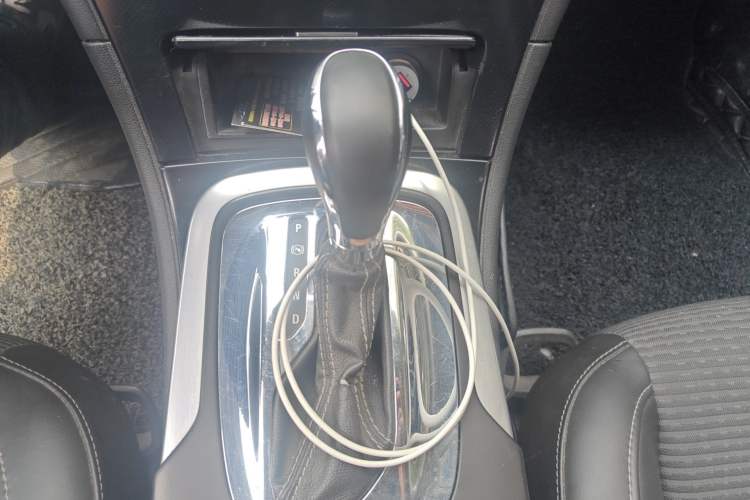 Used Buick Regal 2015 1.6T Leading Technology Model Gear Lever