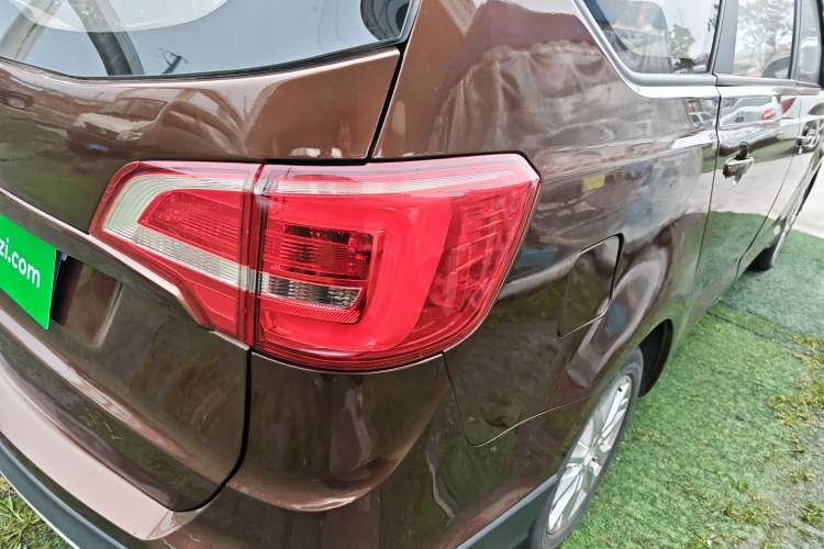 Used Baojun 730 2016 Revised 1.5L Manual Standard Version 7 Seats China V Emission Standard