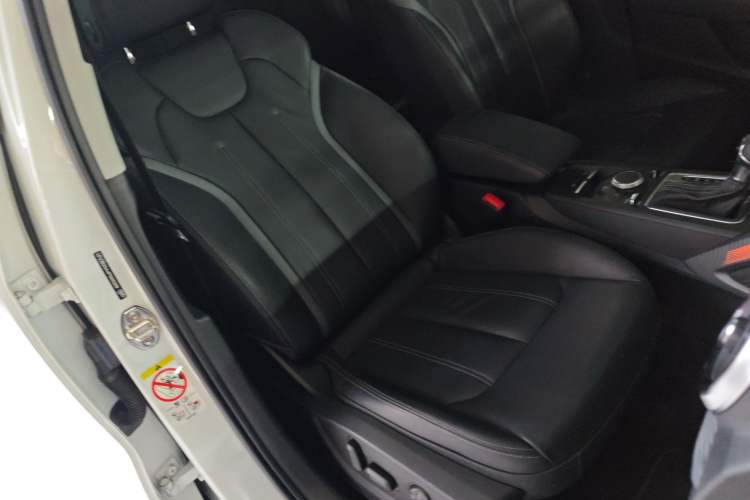 Used Audi Q2L 2023 35TFSI Fashion Dynamic Model