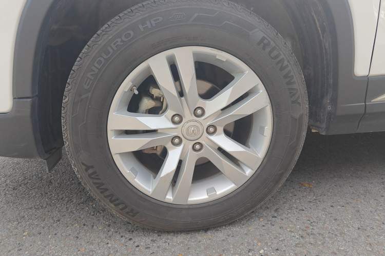 Used CHANGAN CS75 2017 Shangkui Edition 1.5T Automatic Fengyue Model Left Front Wheel Hub