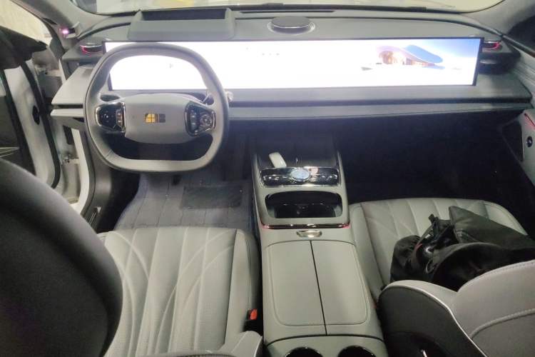 Used Geely Galaxy E8 2025 575 km Exploration Intelligent Driving Edition Center Console