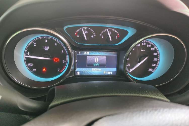 Used Buick Envision 2016 28T Four-Wheel Drive Elite Version Odometer Close Up