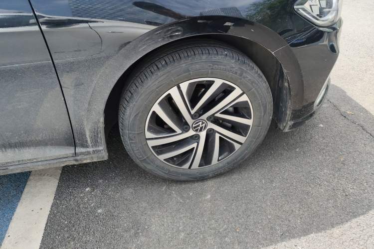 Used Volkswagen Lavida 2023 300TSI DSG Full-Comfort Edition Right Front Wheel Hub