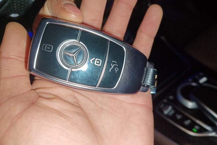 Used Mercedes-Benz E-Class 2016 E 200 L
