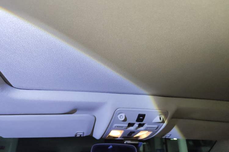 Used Cadillac SRX 2013 3.0L Leading Model