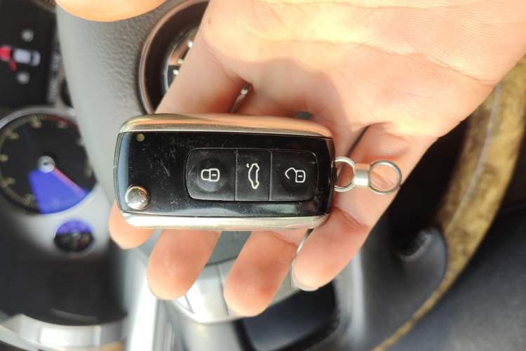 Used Volkswagen Phaeton 2011 3.6L V6 4-Seater Extended-Length Individual Edition