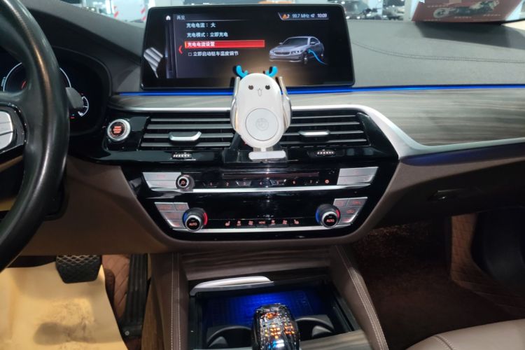 Used BMW 5 Series New Energy 2019 Updated Version 530Le Luxury Package Audio And AC Panel