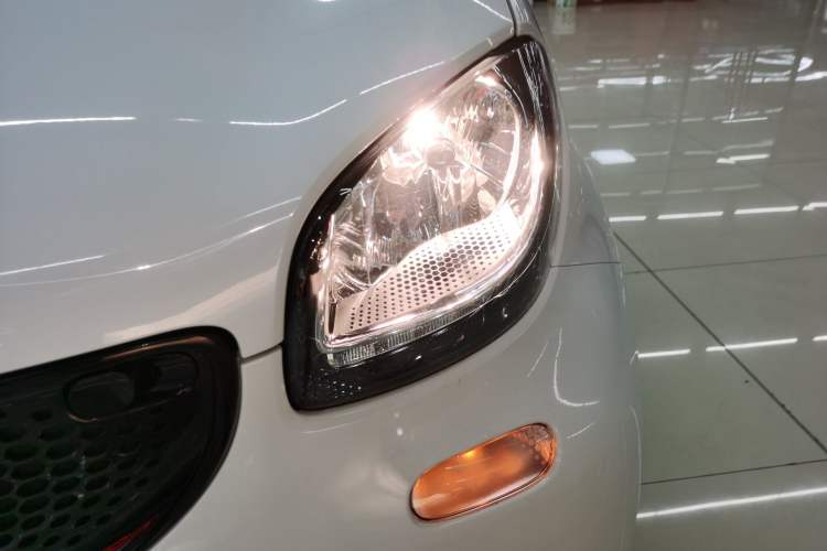 Used smart forfour 2018 0.9T 66 kW Pioneer Edition
