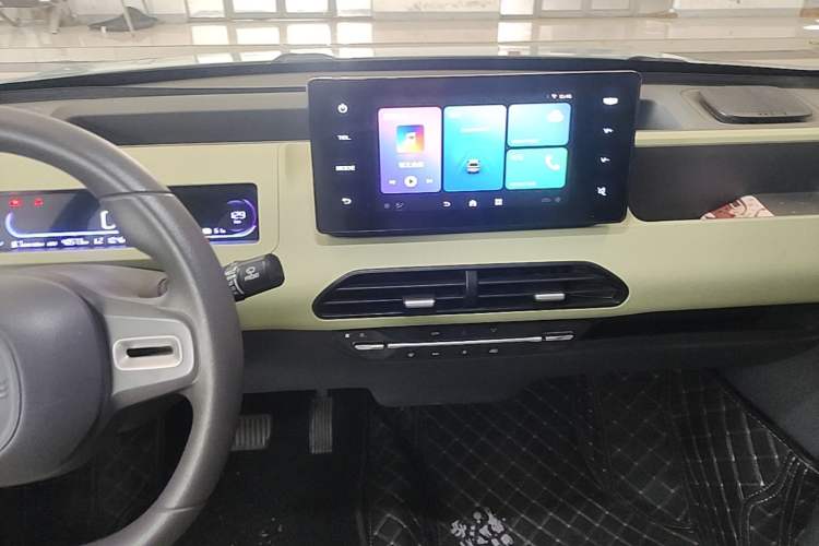 Used Geely Galaxy Panda 2023 Panda Mini 200km Endurance Bear
