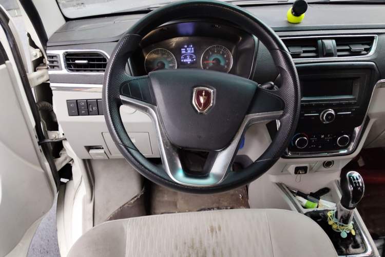 Used Jinbei New Hiace X30L 2018 1.5L Box Truck Wealth Edition DLCG14