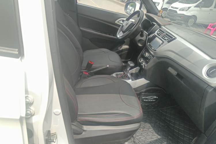 Used Brilliance V3 2015 1.5L Automatic Smart Version Right Front Seat