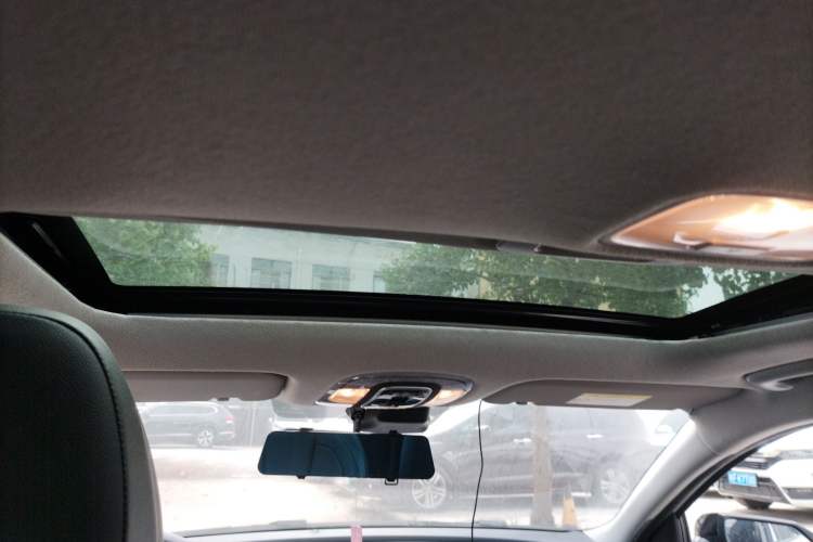 Used Hyundai Elantra 2023 1.5L CVT LUX Prestige Edition Headliner