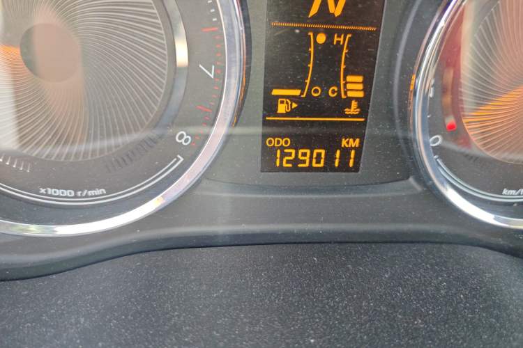 Used Chevrolet Sail 2015 Sail 3 1.5L AMT Happiness Sunroof Edition