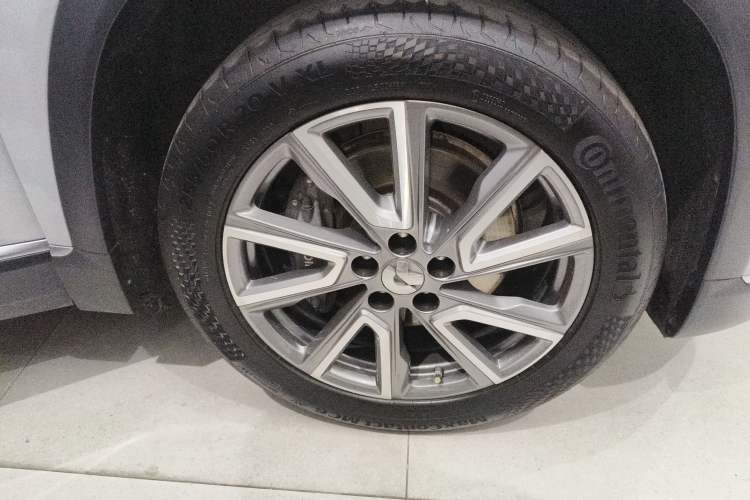 Used Nio ES8 2020 415 km Range 7-Seater Version Right Front Wheel Hub