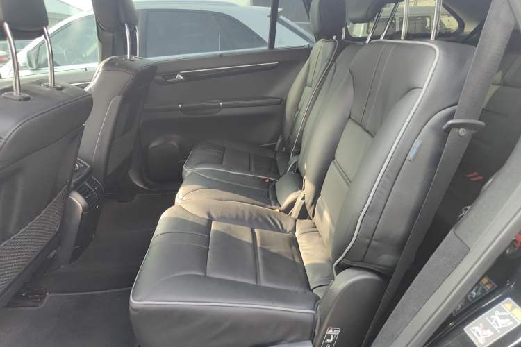 Used Mercedes-Benz R-Class 2017 R 320 4MATIC Business Edition Prestige Model