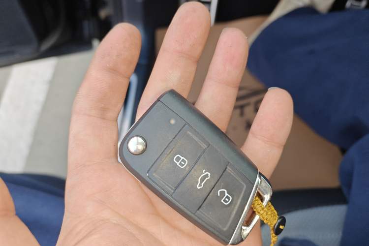 Used Volkswagen Tiguan L 2023 330TSI Automatic Two-Wheel Drive R-Line Flagship Edition Interior 1